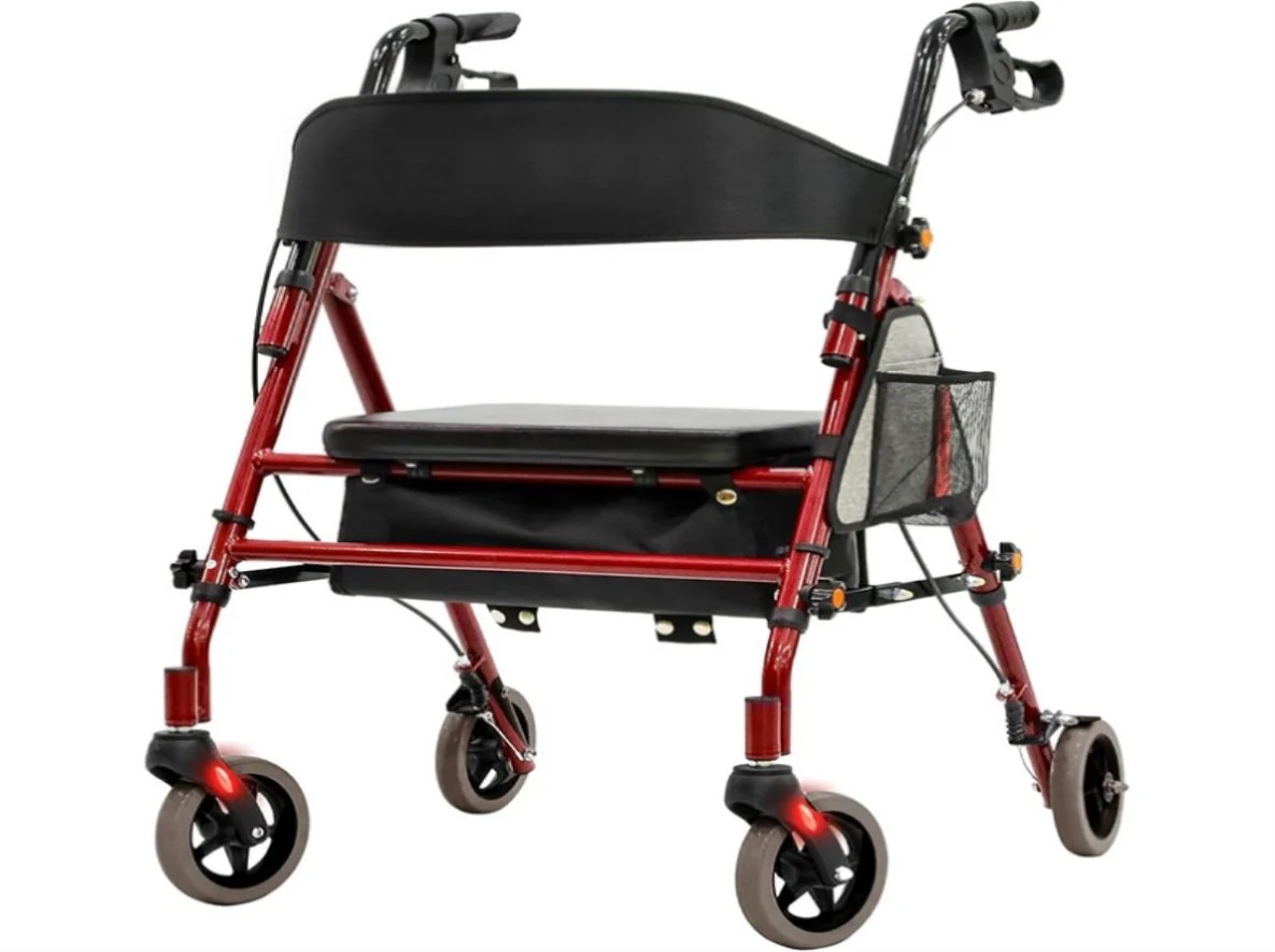 Rollator faltbar leicht für flexiblen Einsatz unterwegs