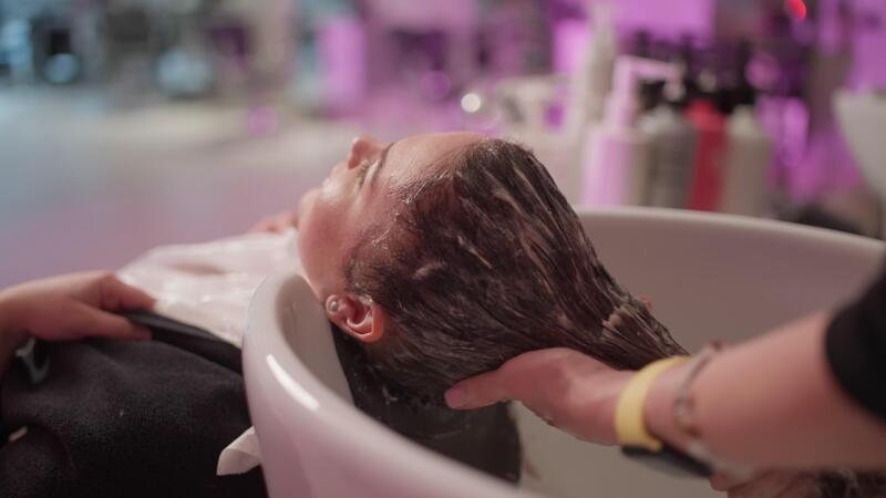 Das Rückwärtswaschbecken Friseur – Komfort trifft auf Technik